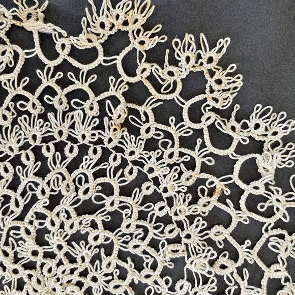 Antique Lace Medallion11.5" Tatted Lace Doily - Picture 4 of 5